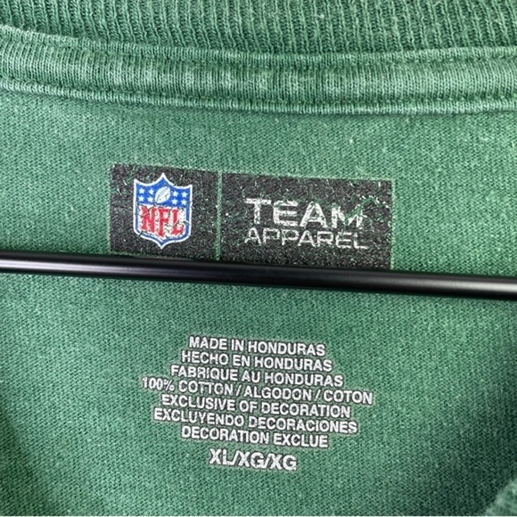 NFL Team Apparel Green Bay Packers Football T-shirt - Picture 2 of 3